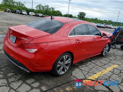 Trzecie zdjęcie samochodu z tyłu: 2019 MERCEDES-BENZ CLA 250 4MATIC VIN:WDDSJ4GB5KN762529 - miniatura