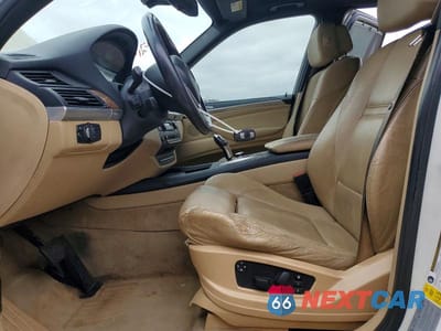 Zdjęcie 7 z 13 samochodu: 2009 BMW X5 VIN:5UXFF03589LJ98238 - miniatura