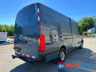 Trzecie zdjęcie samochodu z tyłu: 2019 MERCEDES-BENZ SPRINTER 2500 VIN:WD4PF1CD1KP149485 - miniatura