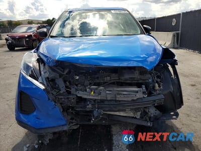 Piąte zdjęcie samochodu w środku: 2024 NISSAN KICKS S VIN:3N1CP5BV0RL529143 - miniatura