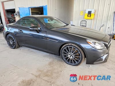 Czwarte zdjęcie samochodu z boku: 2020 MERCEDES-BENZ SLC 300 VIN:WDDPK3JA9LF168325 - miniatura
