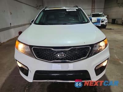 Piąte zdjęcie samochodu w środku: 2013 KIA SORENTO SX VIN:5XYKWDA29DG370376 - miniatura