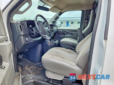 Zdjęcie 7 z 12 samochodu: 2023 GMC SAVANA G2500 VIN:1GTW7BFP1P1171656 - miniatura