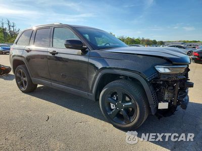Czwarte zdjęcie samochodu z boku: 2025 JEEP GRND CHEROKE VIN:1C4RJHBG5SC311745 - miniatura