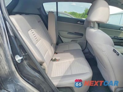 Zdjęcie 11 z 13 samochodu: 2018 KIA SPORTAGE LX VIN:KNDPMCAC3J7463062 - miniatura