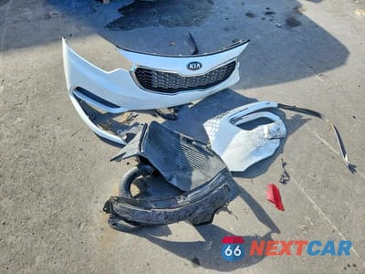 Zdjęcie 12 z 13 samochodu: 2014 KIA FORTE LX VIN:KNAFX4A60E5147958 - miniatura