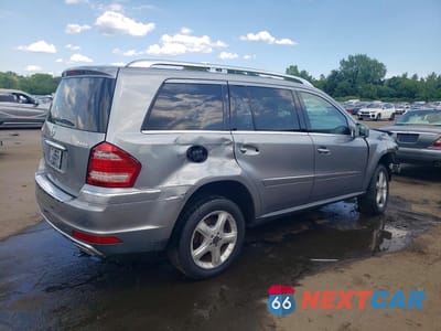 Trzecie zdjęcie samochodu z tyłu: 2012 MERCEDES-BENZ GL 450 4MATIC VIN:4JGBF7BE8CA789677 - miniatura