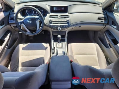 Zdjęcie 8 z 12 samochodu: 2010 HONDA ACCORD LX VIN:1HGCP2F3XAA194930 - miniatura