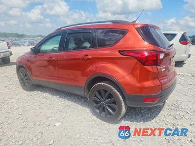 Drugie zdjęcie samochodu z przodu: 2019 FORD ESCAPE SE VIN:1FMCU9GD1KUA51688 - miniatura