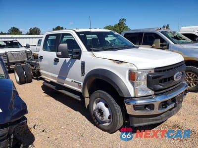 Czwarte zdjęcie samochodu z boku: 2022 FORD F450 SUPER DUTY VIN:1FD0W4HT0NEF82398 - miniatura