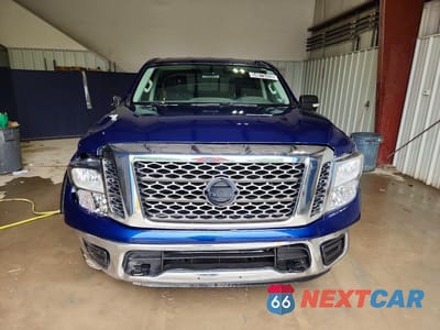 Piąte zdjęcie samochodu w środku: 2017 NISSAN TITAN S VIN:1N6AA1EJ5HN537256 - miniatura