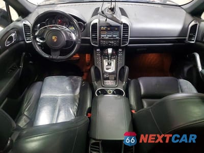 Zdjęcie 8 z 13 samochodu: 2013 PORSCHE CAYENNE VIN:WP1AA2A26DLA12525 - miniatura