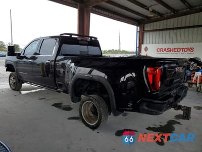 Drugie zdjęcie samochodu z przodu: 2022 GMC SIERRA K3500 DENALI VIN:1GT49WEYXNF204687 - miniatura