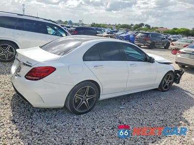 Trzecie zdjęcie samochodu z tyłu: 2018 MERCEDES-BENZ C 300 4MATIC VIN:55SWF4KB6JU237835 - miniatura