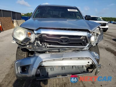 Piąte zdjęcie samochodu w środku: 2015 TOYOTA TACOMA DOUBLE CAB PRERUNNER VIN:5TFJU4GN8FX069052 - miniatura