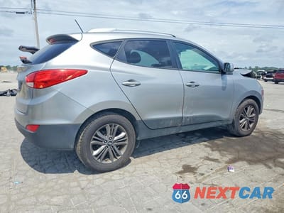 Trzecie zdjęcie samochodu z tyłu: 2015 HYUNDAI TUCSON SE VIN:KM8JU3AG1FU012807 - miniatura