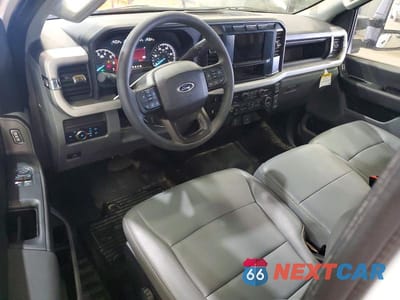 Zdjęcie 8 z 13 samochodu: 2023 FORD F250 SUPER DUTY VIN:1FTBF2BA4PEE00455 - miniatura