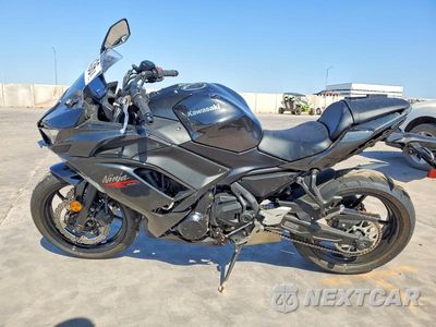 Trzecie zdjęcie samochodu z tyłu: 2026 KAWASAKI EX650 R VIN:ML5EXER17TDAH2670 - miniatura