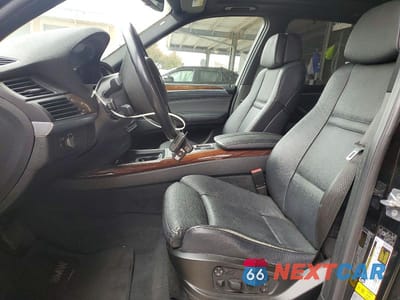 Zdjęcie 7 z 12 samochodu: 2010 BMW X5 XDRIVE48I VIN:5UXFE8C51AL311291 - miniatura