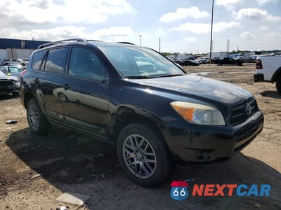 Czwarte zdjęcie samochodu z boku: 2008 TOYOTA RAV4 BASE VIN:JTMZD33V885116131 - miniatura