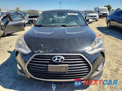 Piąte zdjęcie samochodu w środku: 2016 HYUNDAI VELOSTER TURBO VIN:KMHTC6AE8GU292772 - miniatura