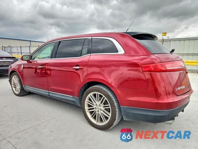 Drugie zdjęcie samochodu z przodu: 2015 LINCOLN MKT VIN:2LMHJ5AT2FBL04573 - miniatura