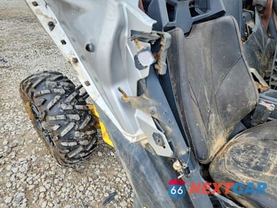 Zdjęcie 9 z 10 samochodu: 2018 CAN-AM MAVERICK X3 UTILITY VEHICLE VIN:3JBVGAY44JK000370 - miniatura