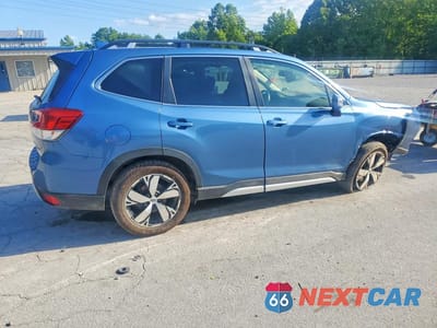 Trzecie zdjęcie samochodu z tyłu: 2020 SUBARU FORESTER TOURING VIN:JF2SKAXC6LH522566 - miniatura