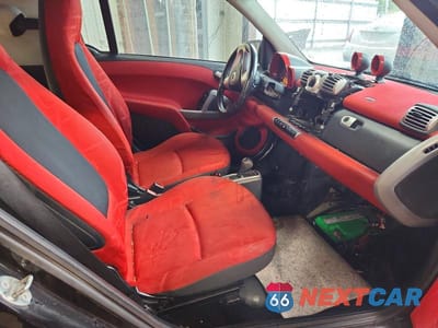Zdjęcie 10 z 12 samochodu: 2009 SMART FORTWO PURE VIN:WMEEJ31X39K305317 - miniatura