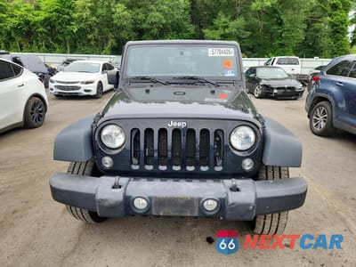 Piąte zdjęcie samochodu w środku: 2017 JEEP WRANGLER UNLIMITED SPORT VIN:1C4BJWDG1HL696927 - miniatura