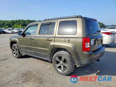 Drugie zdjęcie samochodu z przodu: 2015 JEEP PATRIOT LATITUDE VIN:1C4NJRFB0FD272209 - miniatura