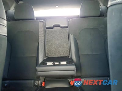Zdjęcie 10 z 13 samochodu: 2021 VOLVO XC40 T5 R-DESIGN VIN:YV4162UM5M2612682 - miniatura