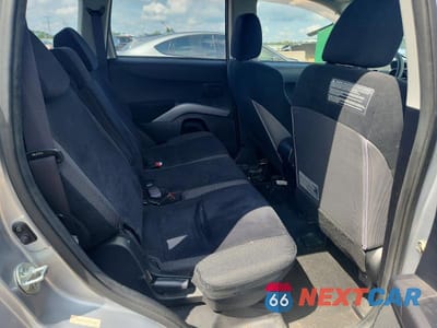 Zdjęcie 10 z 12 samochodu: 2007 MITSUBISHI OUTLANDER ES VIN:JA4MS31X87U004805 - miniatura
