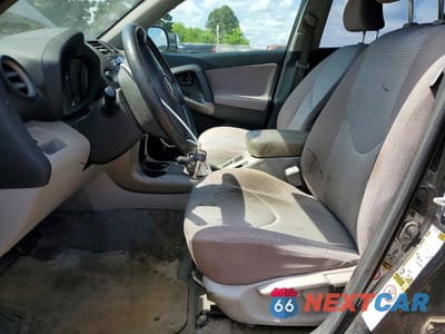 Zdjęcie 7 z 12 samochodu: 2006 TOYOTA RAV4 BASE VIN:JTMZD33V066012501 - miniatura