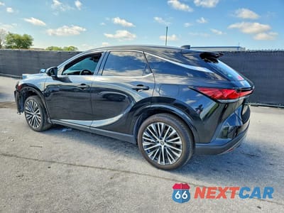 Drugie zdjęcie samochodu z przodu: 2023 LEXUS RX 350 PREMIUM+ VIN:JTJCHMAA6P2006031 - miniatura