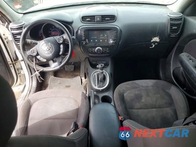Zdjęcie 8 z 13 samochodu: 2018 KIA SOUL + VIN:KNDJP3A51J7901429 - miniatura