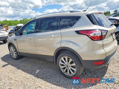 Drugie zdjęcie samochodu z przodu: 2017 FORD ESCAPE TITANIUM VIN:1FMCU9JD1HUC21081 - miniatura