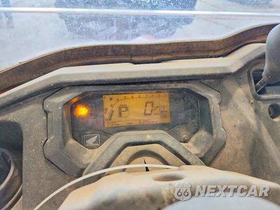 Zdjęcie 8 z 10 samochodu: 2018 HONDA PIONEER 1000 UTILITY VEHICLE VIN:1HFVE0409J4202272 - miniatura