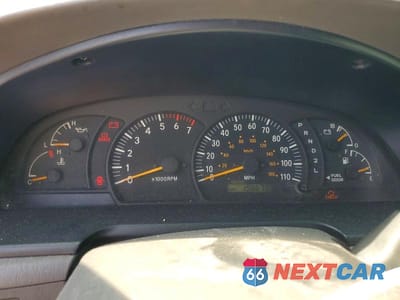 Zdjęcie 9 z 12 samochodu: 2002 TOYOTA TUNDRA SR5 V8 VIN:5TBRT34112S326580 - miniatura