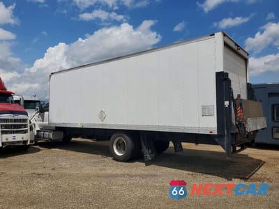 Drugie zdjęcie samochodu z przodu: 2017 FORD F750 SUPER DUTY BOX TRUCK VIN:1FDWF7DC1HDB09377 - miniatura