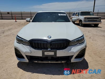 Piąte zdjęcie samochodu w środku: 2019 BMW 330I VIN:WBA5R1C53KAK11065 - miniatura