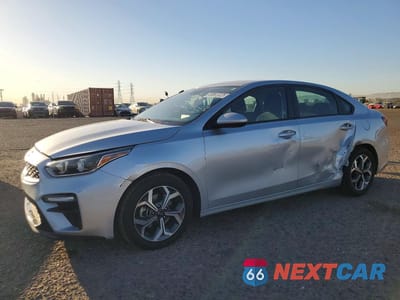2021 KIA FORTE LXS 3KPF24AD4ME387601 - główne zdjęcie licytacji z USA - miniatura