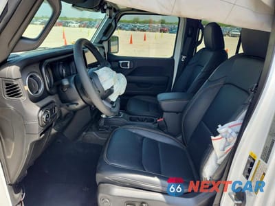 Zdjęcie 7 z 12 samochodu: 2025 JEEP GLADIATOR SPORT VIN:1C6PJTAG1SL541883 - miniatura