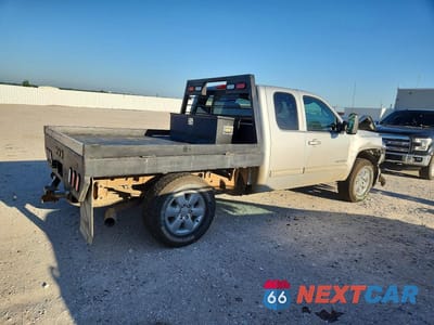 Trzecie zdjęcie samochodu z tyłu: 2011 GMC SIERRA K1500 SLT VIN:1GTR2WE32BZ212758 - miniatura