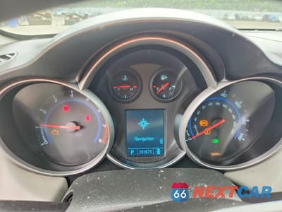 Zdjęcie 9 z 12 samochodu: 2011 CHEVROLET CRUZE LS VIN:1G1PC5SH5B7142840 - miniatura