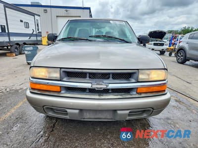 Piąte zdjęcie samochodu w środku: 2000 CHEVROLET S TRUCK S10 VIN:1GCCS1941Y8186003 - miniatura