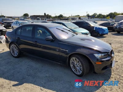 Czwarte zdjęcie samochodu z boku: 2011 BMW M3 VIN:WBSPM9C54BE202465 - miniatura