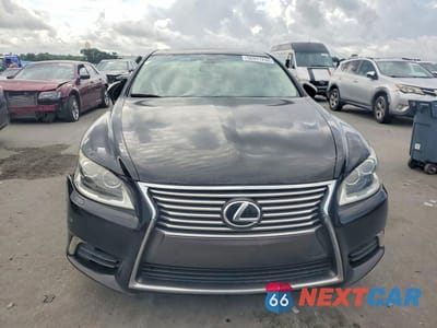 Piąte zdjęcie samochodu w środku: 2013 LEXUS LS 460 VIN:JTHBL5EF9D5115052 - miniatura