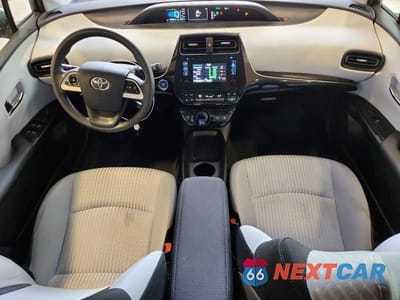 Zdjęcie 8 z 13 samochodu: 2016 TOYOTA PRIUS TWO VIN:JTDKBRFU7G3508993 - miniatura