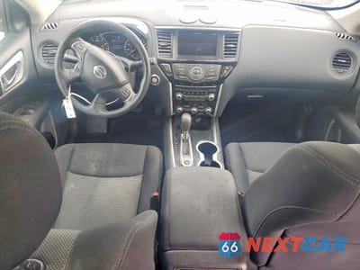 Zdjęcie 8 z 13 samochodu: 2017 NISSAN PATHFINDER S VIN:5N1DR2MM3HC908867 - miniatura